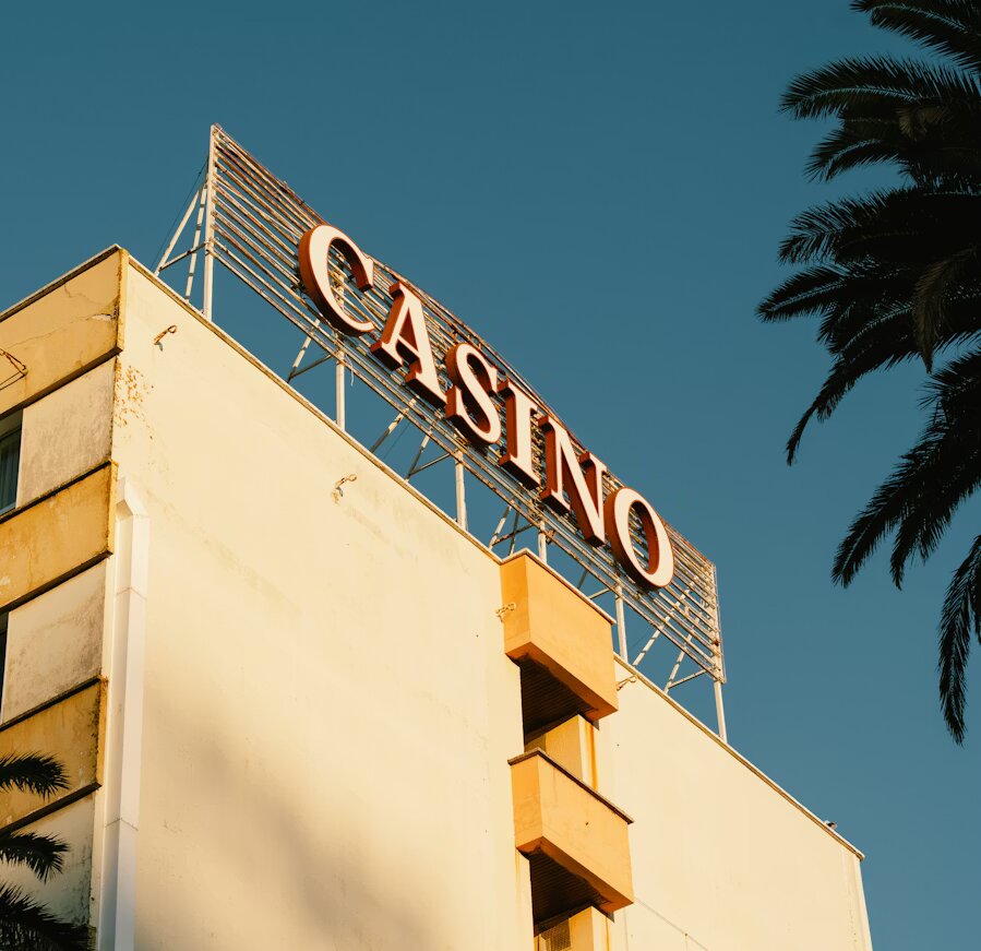 The Rise of Mobile Casino Gaming in Canada: What Players Need to Know